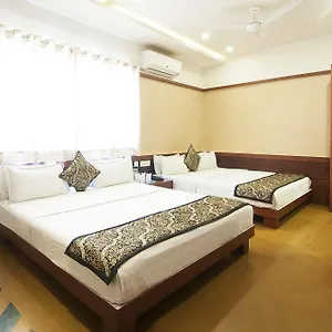 3* Hotel Uddhav A Family